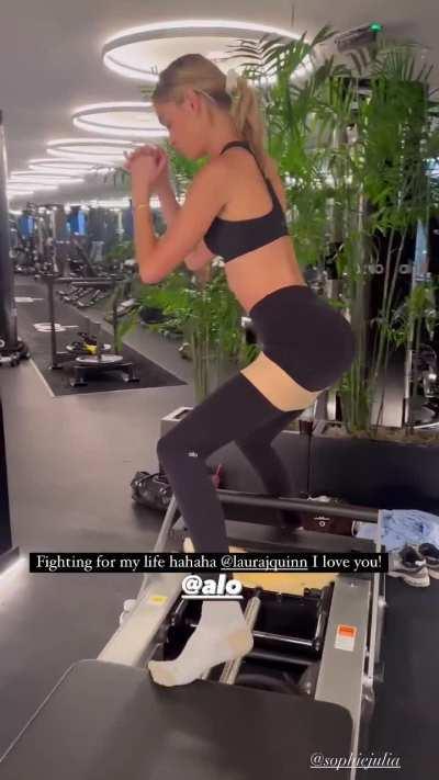 Elizabeth Turner... @alo workout