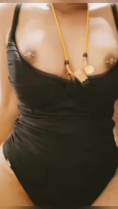 Checkout 7 video set of Newly Wedded South Indian Wifey passionately Enjoying Her Hubby During there honeymoon !! Don't Miss ( Never Seen Before ) !! { LINK IN COMMENTS }