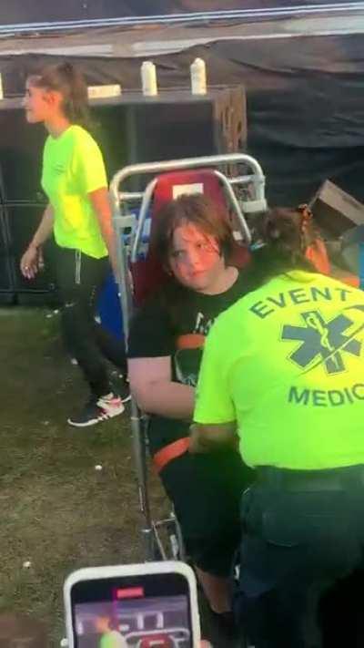 shout out to this vamp he didnt last the whole show 😢