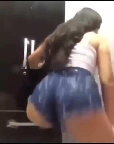 Twerk with what ya got