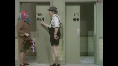 Benny Hill - German Department Store 'Closing Chase' (1976)