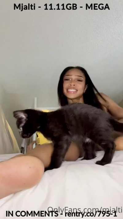 THAT PUSSY - GRAB IT