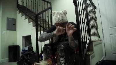 Yakuza Music Video but it’s Shake It