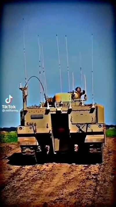 APC shaking that thiccness