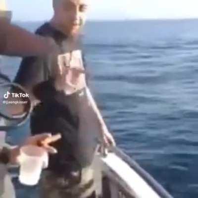 shavo falling to the water