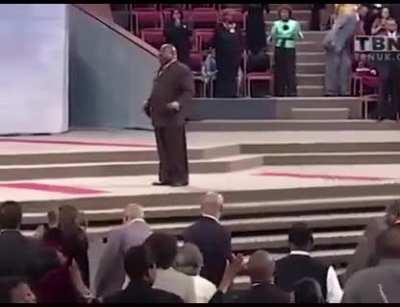 I WAITED OVER HALF A YEAR TO POST THIS, NOW WAKE THE FUCK UP IT’S GAMEDAY!!!’