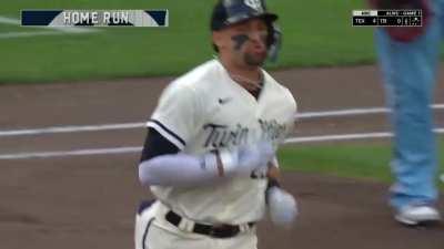 [Highlight] [Highlight] Royce Lewis gives the Twins an early lead with a 2-run homer.
