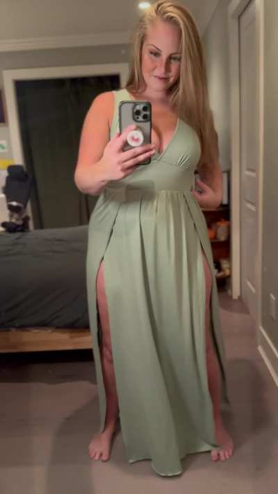I need a cub or dilf to take this mid-30s single milf on a date so I can wear this dress