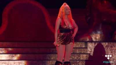 4 minutes and 7 seconds of Nip Slips (HD).