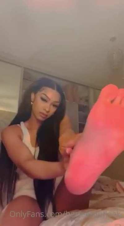 Don’t pay anyone for vids I’ll drop a bunch for free