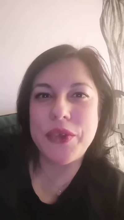 Join me for a late night smoke 🖤 