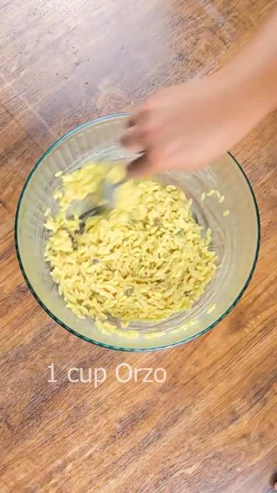 This Orzo Salad is a 10/10!