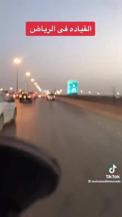 Driving in Riyadh be like :
