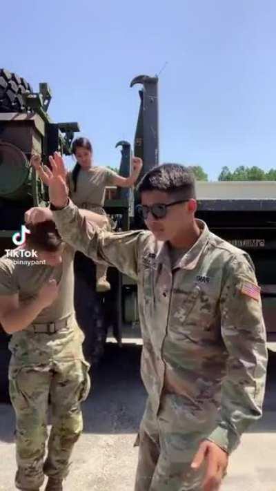 1 Nepali spy destroys all of USA only 2 soldiers left as hostage😍🙏