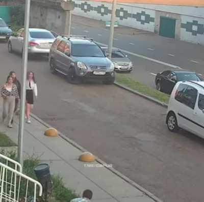 Dude tries to show off infront of some girls but receives instant karma