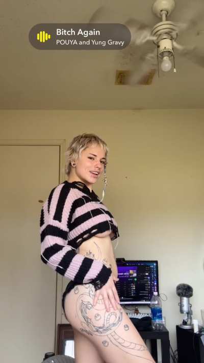 Just a little dance <3