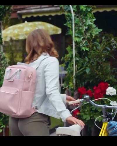 Julia Beautx in „Frühling - Liebe hinter geschlossenen Vorhängen“ (Staffel 9 E.3)