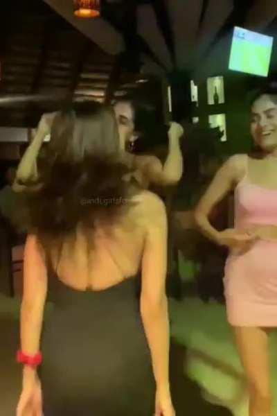 Full video edit from her Maldives trip! (Just kept the good parts 😉)