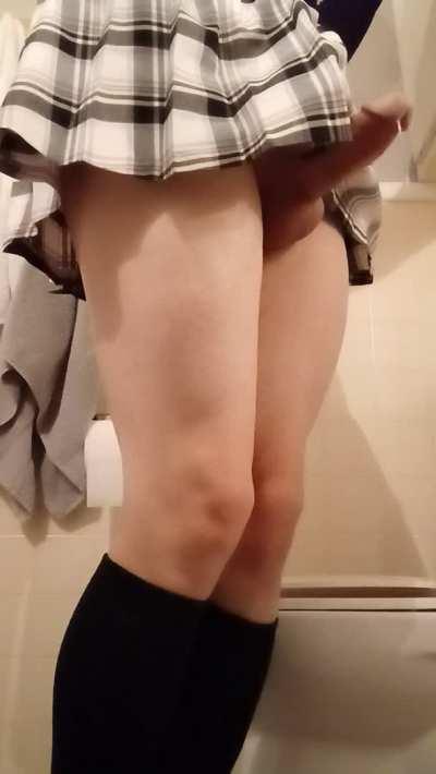 Just thinking about people watching me cum makes me want to do it again 🥰