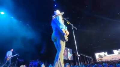 Lainey Wilson (92.5 XTU Anniversary Show), Part 2