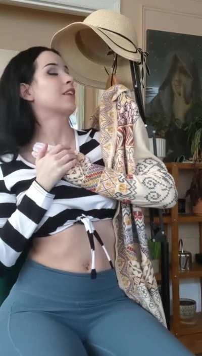 The most Creative girl 🔥 on reddit full video in the comments 😍