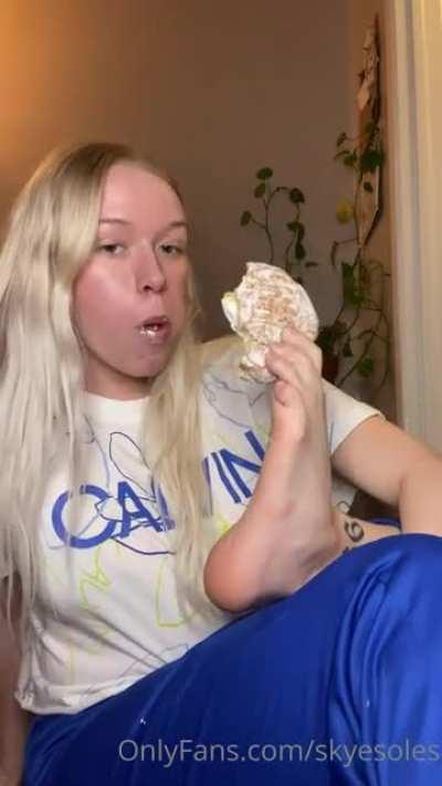 VIP User post, DM for folders