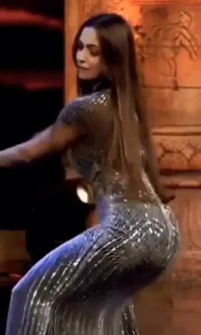 Malla mommy twerking 🍑🥵💦