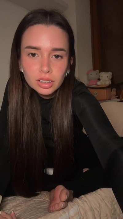 ilmiosecondonomebella TikTok Live Extended 2024.03.21 Soles and Toes 11 Minutes