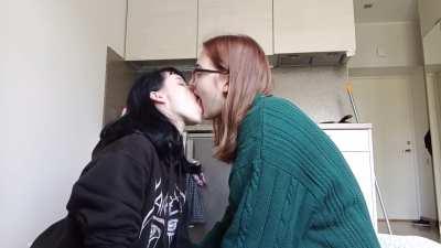 [G/G] - Swallowing spit - 494