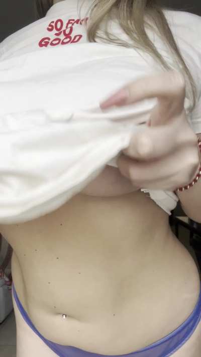 Petite fuck doll expert in giving pleasure