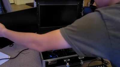 Triple Monitor Briefcase Build! Heavily inspired by u/Dverne3037
