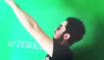 Özür dikerim gözlerim özür dilerim