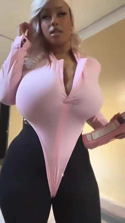 That Divine 😻 Superwoman High Ranking Grip