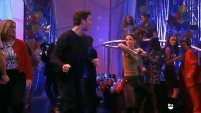 I can't and won't stop adding Bo's music to any dancing clip