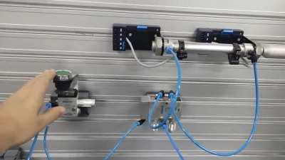 His piston be looking fine (last post was missing sound)