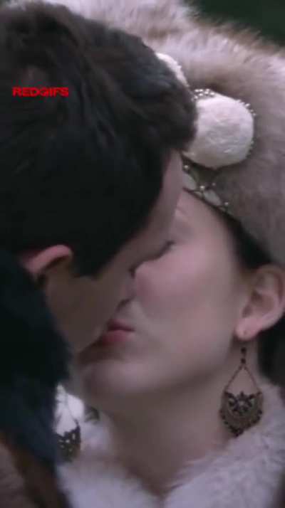 Natalie Dormer in The Tudors (S02E02)