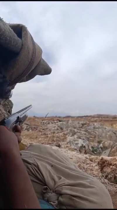 Today 11/14/2024 : The moment Syrian opposition forces shot down an Iranian suicide FPV drone over the 111th Regiment axis west of Aleppo.