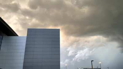 Calgary International Airport 21:15 05-07-2020