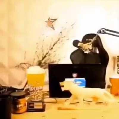 i swear its so retarded i cant even find a trade for kars anymore