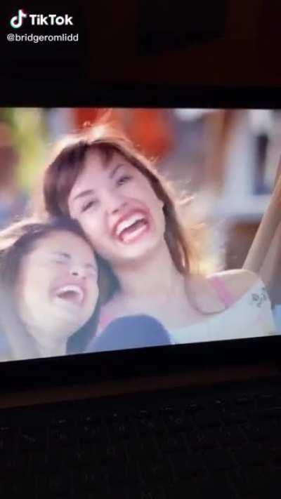 I only look at it😂😂