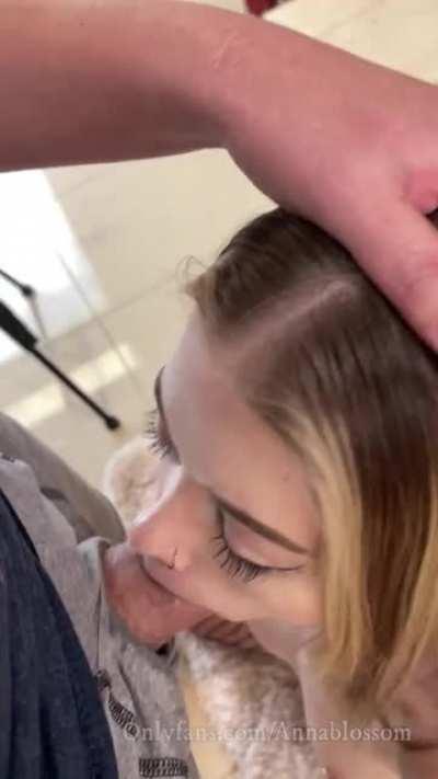 EDC Babe #1 gets fucked by my bf ;)