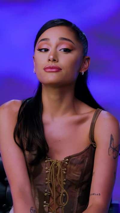 I just wanna cum on Ariana Grande's face