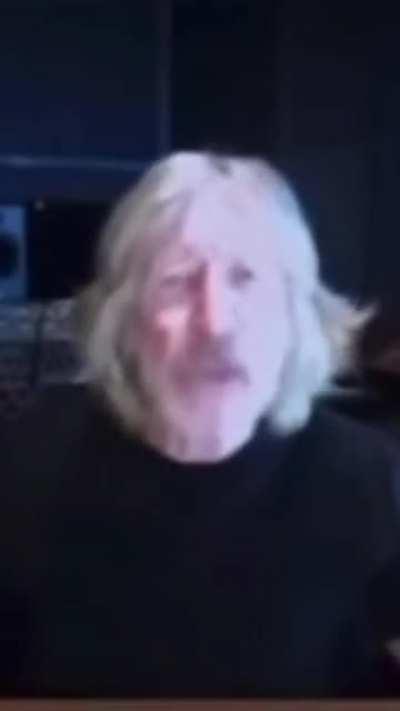 Think she’ll flirt with the stone? 🗿