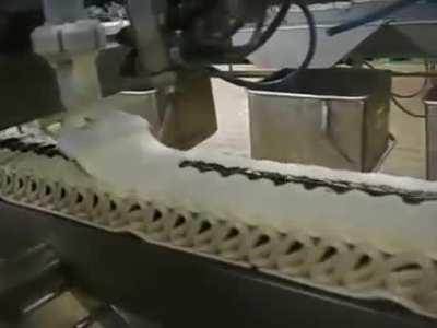 All that smooth chocolate & ice cream 🤤