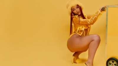 Back Back Back Back...Back👀😈💦🖤