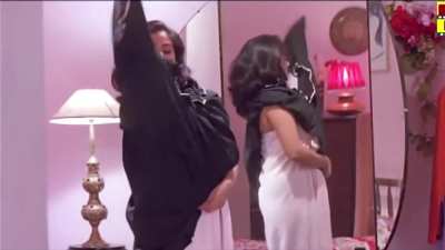 Old is gold - Mohini how show in towel