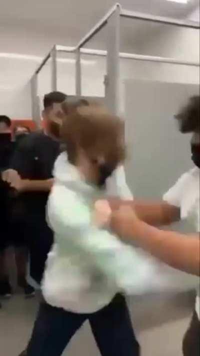 This shit was a$$, 7th grade fight, I didn’t record this