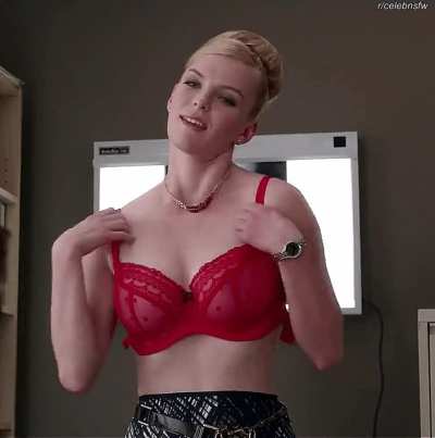 Betty Gilpin