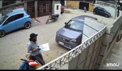 Just Karachi things ~