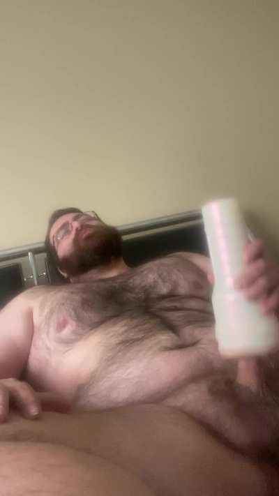 come sit on daddys lap